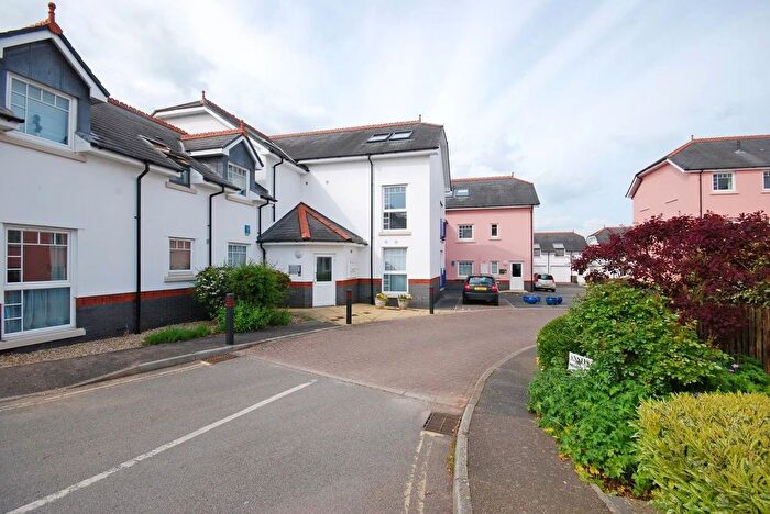2 Bedroom Flat For Sale In Woolbrook Road, Sidmouth, EX10