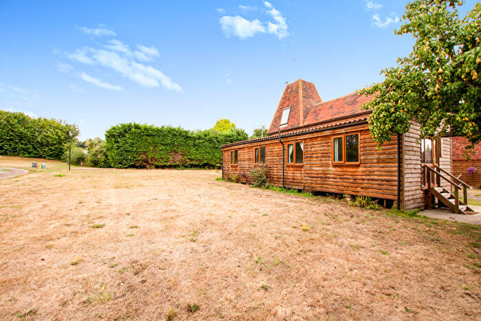 1 Bedroom Bungalow To Rent In Little Adelaide Farm, Lower Road, East Farleigh, Maidstone, ME15