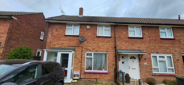2 Bedroom Terraced House To Rent In Rodney Close, Luton, LU4