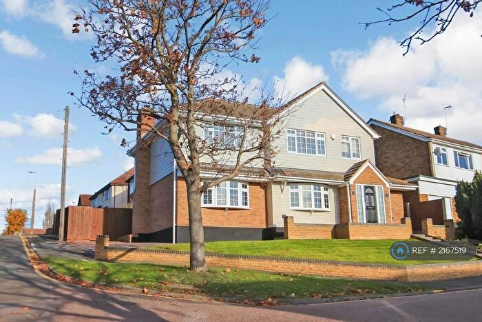 4 Bedroom Detached House To Rent In Beech Avenue, Rayleigh, SS6