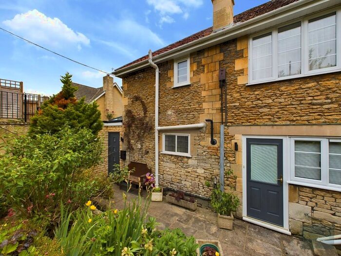 3 Bedroom Property To Rent In Priory Park, Bradford-On-Avon, BA15