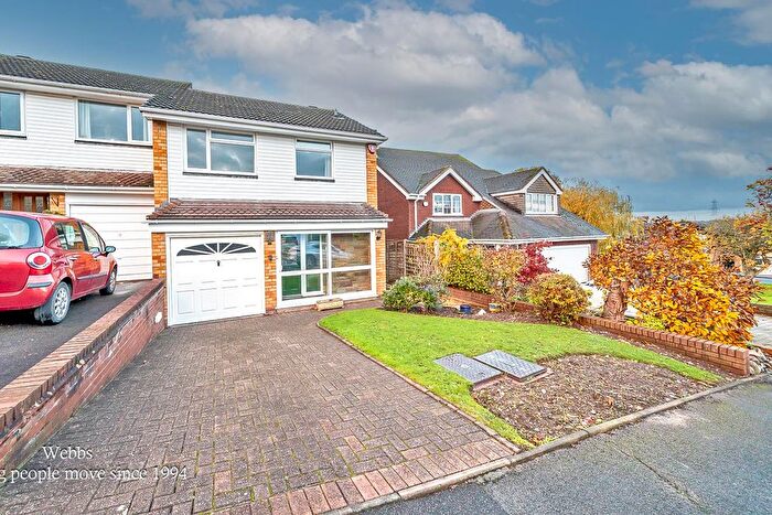 3 Bedroom Link Detached House For Sale In Charlesdale Drive, Walsall, WS9