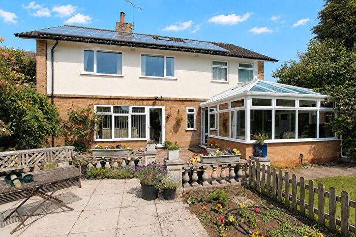 4 Bedroom Detached House For Sale In Habberley Road, Kidderminster, DY11