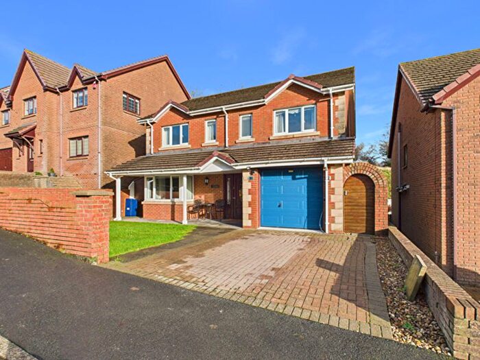 4 Bedroom Detached House For Sale In Cae Ffynnon, Ferry Road, Kidwelly, SA17