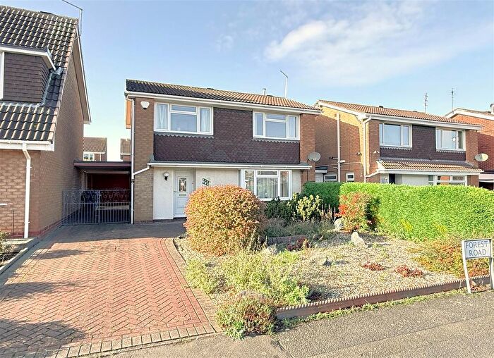 4 Bedroom Link Detached House For Sale In Forest Road, Bingham, NG13