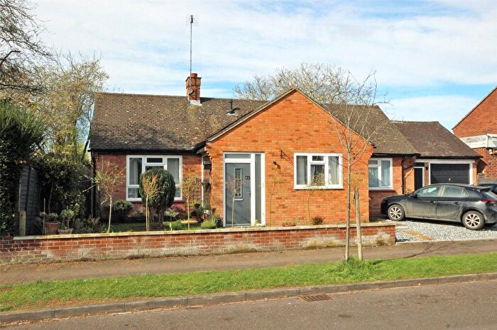 3 Bedroom Bungalow For Sale In Berry Drive, Bromham, Bedford, Bedfordshire, MK43