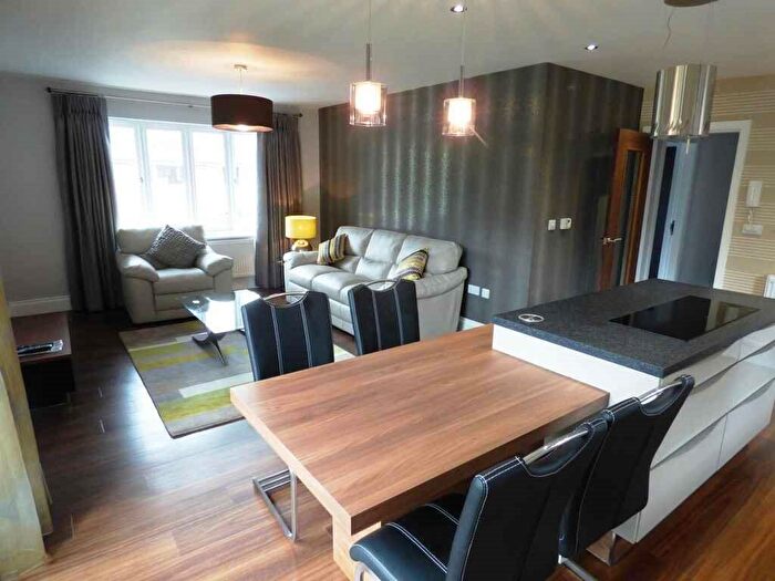 2 Bedroom Apartment To Rent In Stanley Apart, The Ave, A/e, SK9