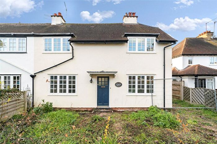 2 Bedroom House For Sale In Rythe Road, Claygate, Esher, Surrey, KT10