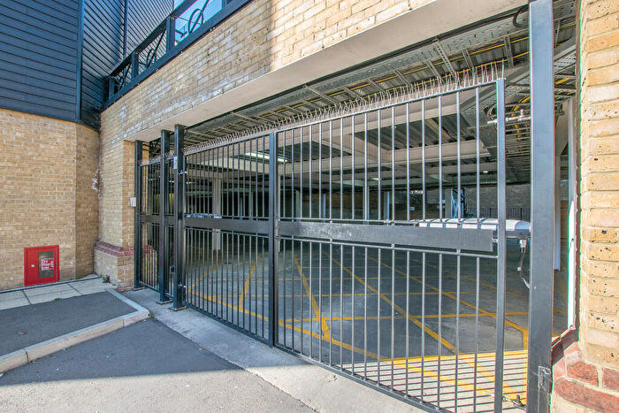 2 Bedroom Apartment To Rent In High Street, Hoddesdon, EN11