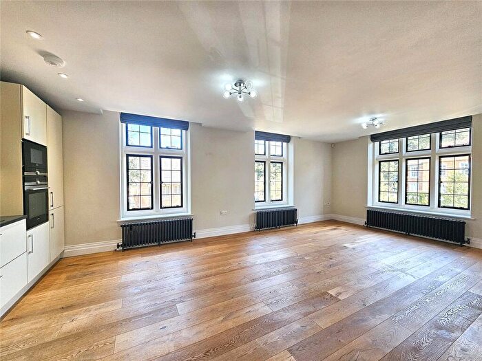 2 Bedroom Apartment For Sale In King Edward Vii Apartments, Kings Drive, Midhurst, West Sussex, GU29