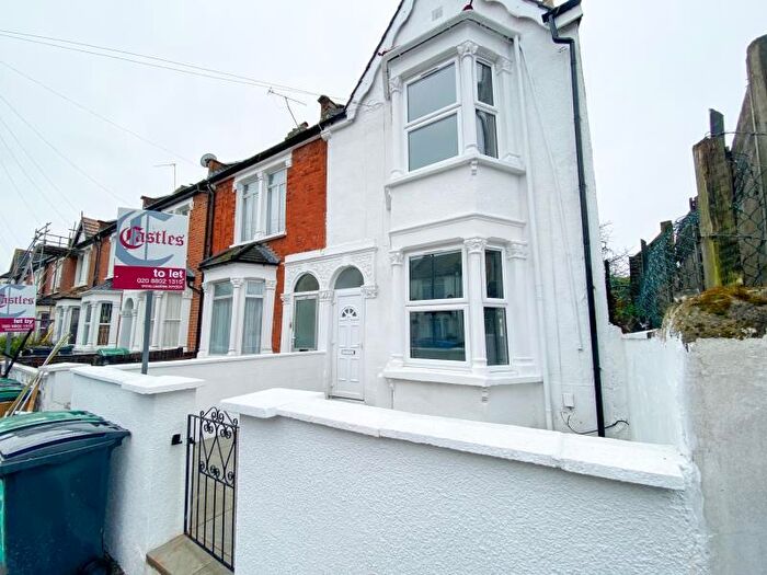 3 Bedroom Terraced House To Rent In Roslyn Road, Tottenham, N15
