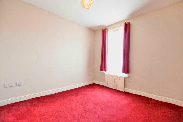 2 Bedroom Flat To Rent In St Georges Road, E7