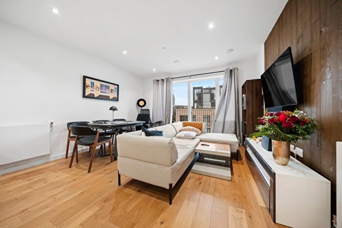 1 Bedroom Flat To Rent In Penny Brookes Street, Stratford, E15