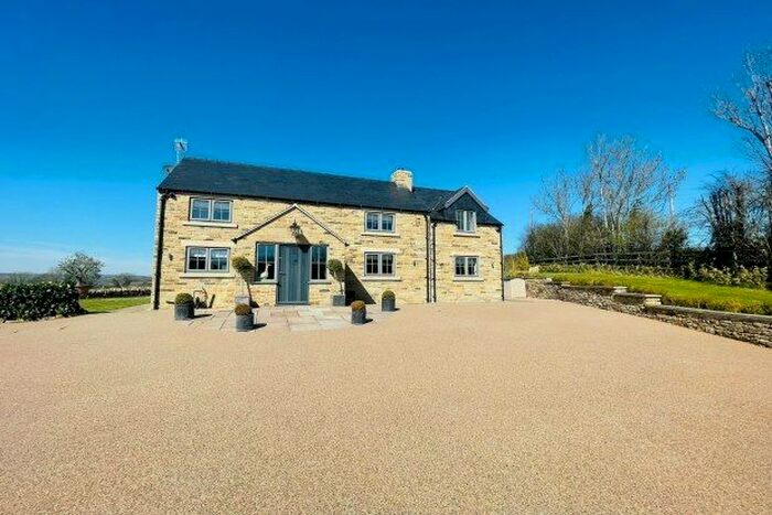 4 Bedroom Property To Rent In Renishaw Road, Chesterfield, S43