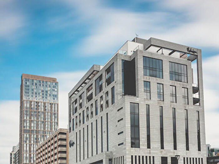 3 Bedroom Penthouse For Sale In William Jessop Way, Liverpool, Merseyside, L3