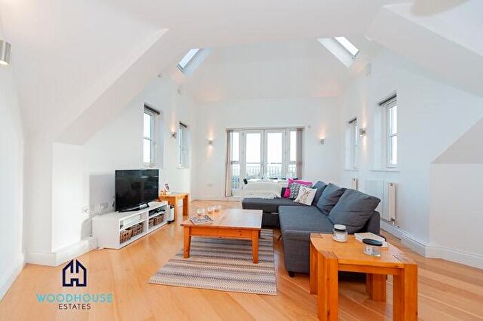 2 Bedroom Apartment To Rent In Vantage Point, Victors Way, Barnet, EN5