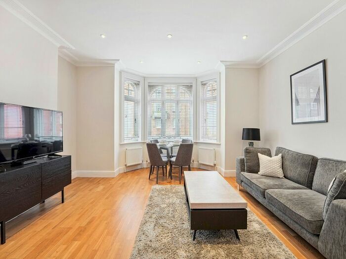 2 Bedroom Flat To Rent In Hamlet Gardens, King Street, W6
