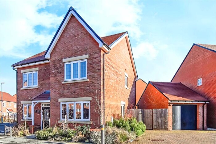 4 Bedroom Detached House For Sale In Heron Court, Biddenham, Bedford, Bedfordshire, MK40