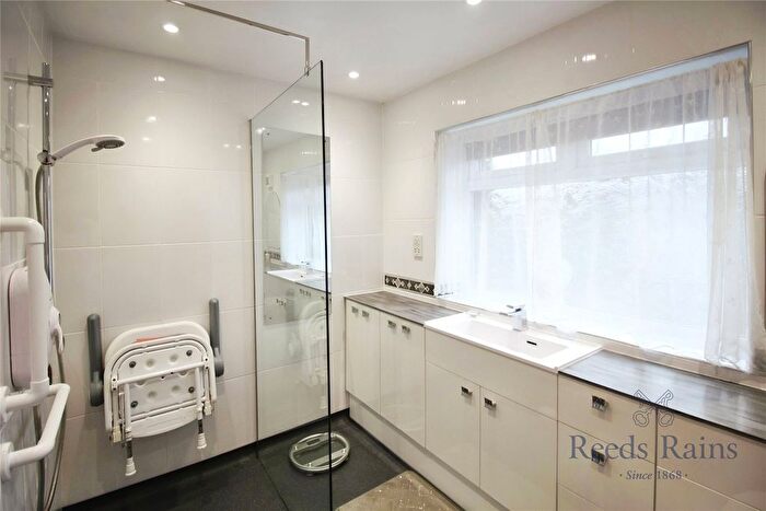 2 Bedroom Bungalow For Sale In West Avenue, Westerhope, Newcastle Upon Tyne, Tyne And Wear, NE5