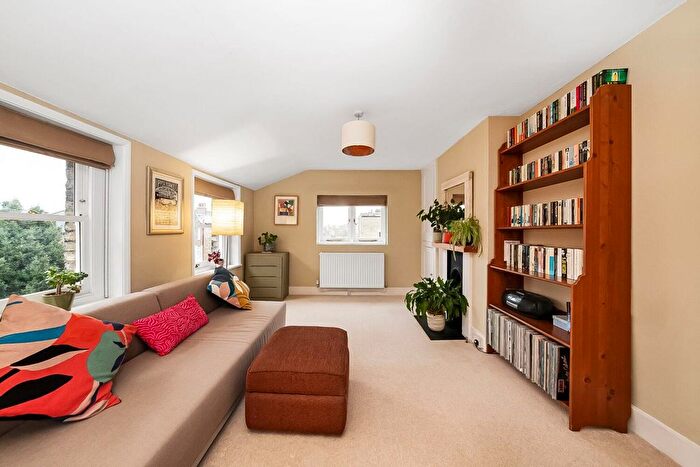 2 Bedroom Flat For Sale In Dodbrooke Road, West Norwood, London, SE27
