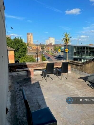 4 Bedroom Penthouse To Rent In Bush Road, London, SE8