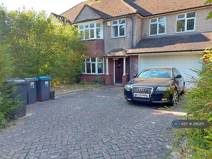 5 Bedroom Semi-Detached House To Rent In Gravell Hill, Croydon, CR0