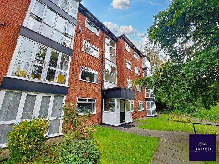 1 Bedroom Apartment For Sale In Market Street, Middleton, Manchester, M24