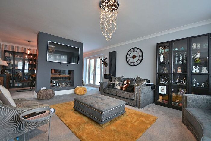 4 Bedroom Detached House For Sale In Station Road, Sutton-In-Ashfield, NG17