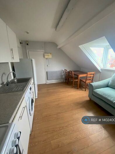 1 Bedroom Flat To Rent In Marlborough Avenue, Hull, HU5