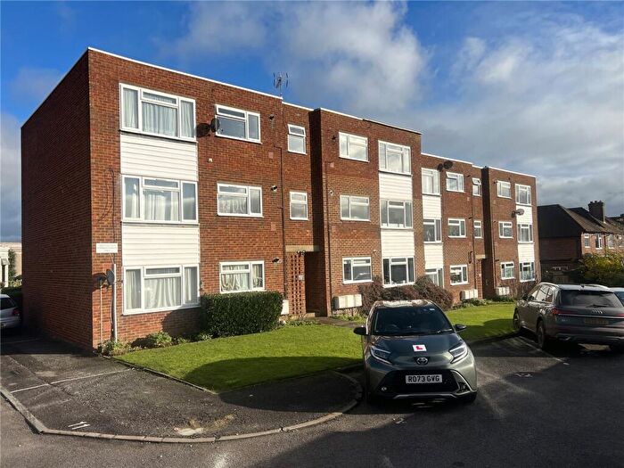 2 Bedroom Apartment To Rent In Worplesdon Road, Guildford, Surrey, GU2