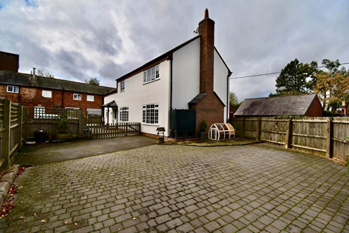 3 Bedroom Cottage To Rent In Old Rectory Cottage, North Kilworth, NN17