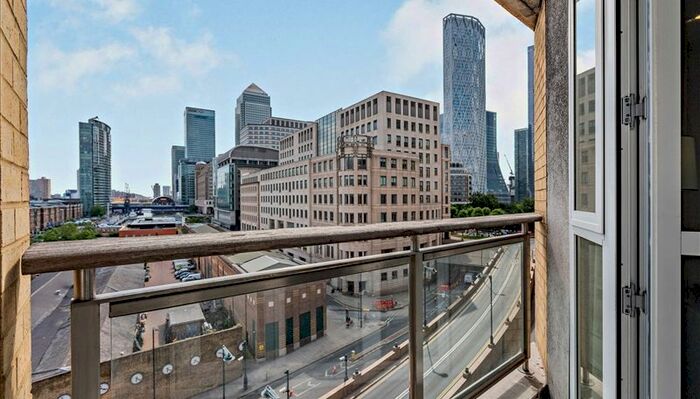 1 Bedroom Flat To Rent In Circus Apartments, West Ferry Circus, E14