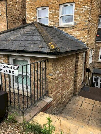 Studio To Rent In West Crescent, Gravesend, DA12