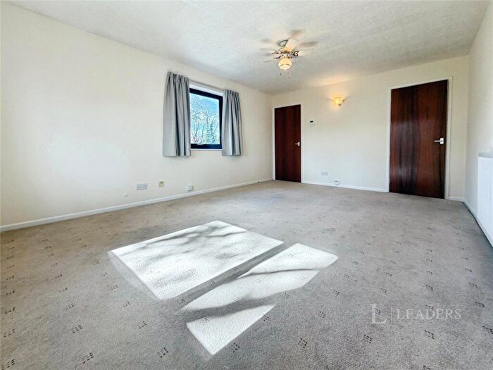 2 Bedroom Flat To Rent In Lorne Street, Kidderminster, Worcestershire, DY10