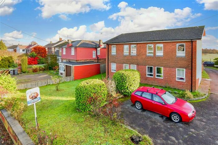 1 Bedroom Flat For Sale In Hale Street, East Peckham, Tonbridge, Kent, TN12