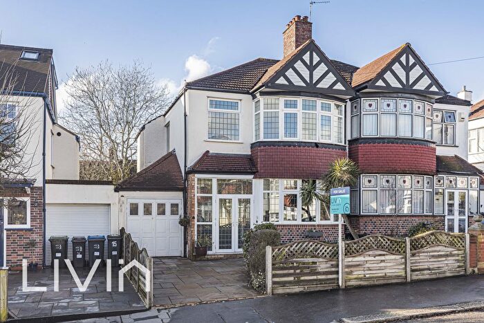 3 Bedroom Semi-Detached House For Sale In Sundial Avenue, South Norwood, SE25