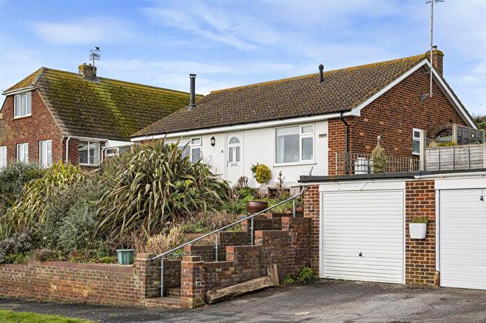 2 Bedroom Detached Bungalow For Sale In Rookery Way, Seaford, BN25