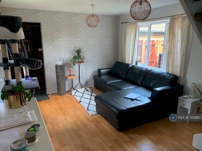 2 Bedroom Semi-Detached House To Rent In Sipthorp Close, Milton Keynes, MK7