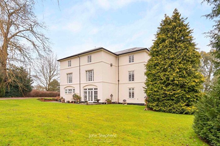 2 Bedroom Flat For Sale In Birmingham Road, Henley-In-Arden, Warwickshire, B95