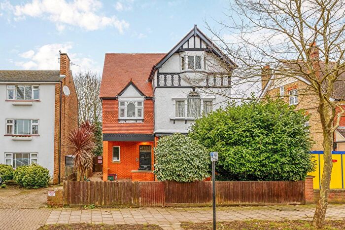 4 Bedroom Detached House For Sale In Spencer Road, Chiswick, London, W4