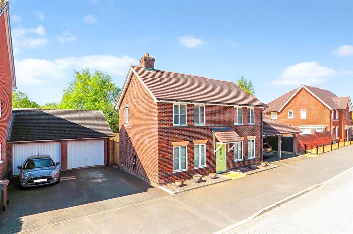 3 Bedroom Detached House For Sale In Locksbridge Road, Picket Piece, Andover, SP11