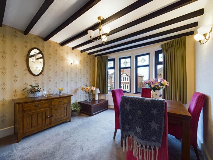 3 Bedroom Semi-Detached House For Sale In West Bank Road, Allestree, DE22
