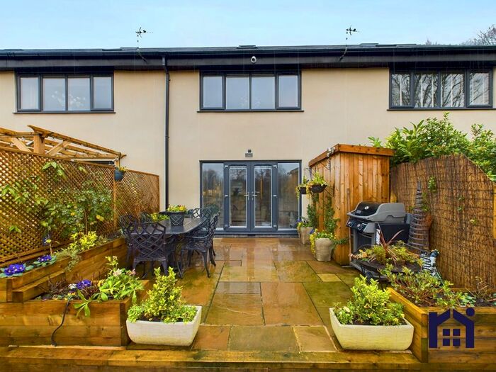 3 Bedroom Mews For Sale In Armetriding Reaches, Euxton, PR7