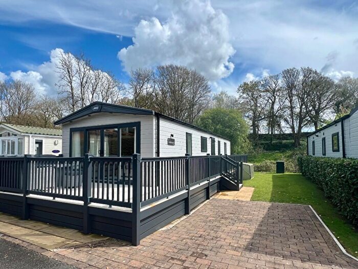 3 Bedroom Park Home For Sale In Park Home, Plas Coch Park & Leisure, LL61