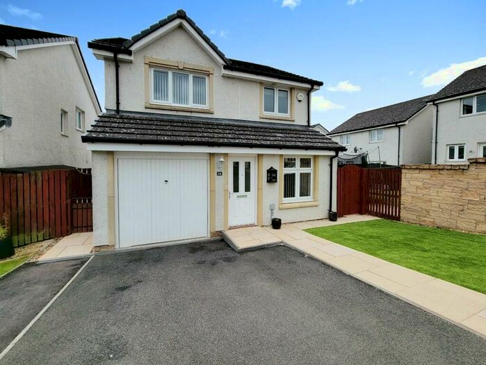 3 Bedroom Detached House To Rent In Lochty Court, KY5