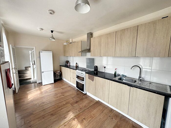 4 Bedroom Property To Rent In Vansittart Road, Forest Gate, E7
