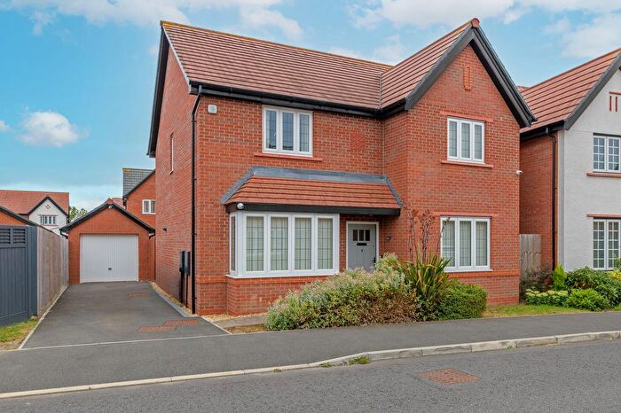 4 Bedroom Detached House For Sale In Broadstone Close, Great Sankey, WA5
