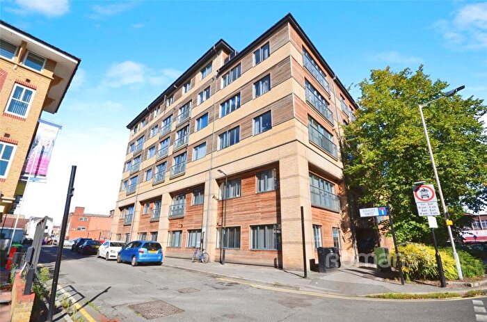 1 Bedroom Flat To Rent In Blake House, Bishops Road, Slough, SL1