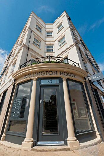 1 Bedroom Apartment For Sale In High Street, Walton-on-Thames, KT12