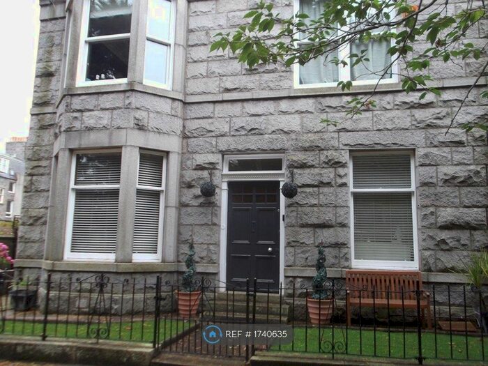 2 Bedroom Flat To Rent In Albury Place, Aberdeen, AB11